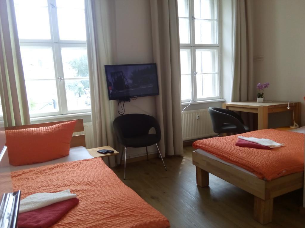 Apartmentpension Am Stadtschloss Потсдам Экстерьер фото